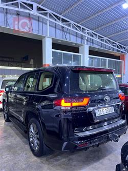 تويوتا لاندكروزر